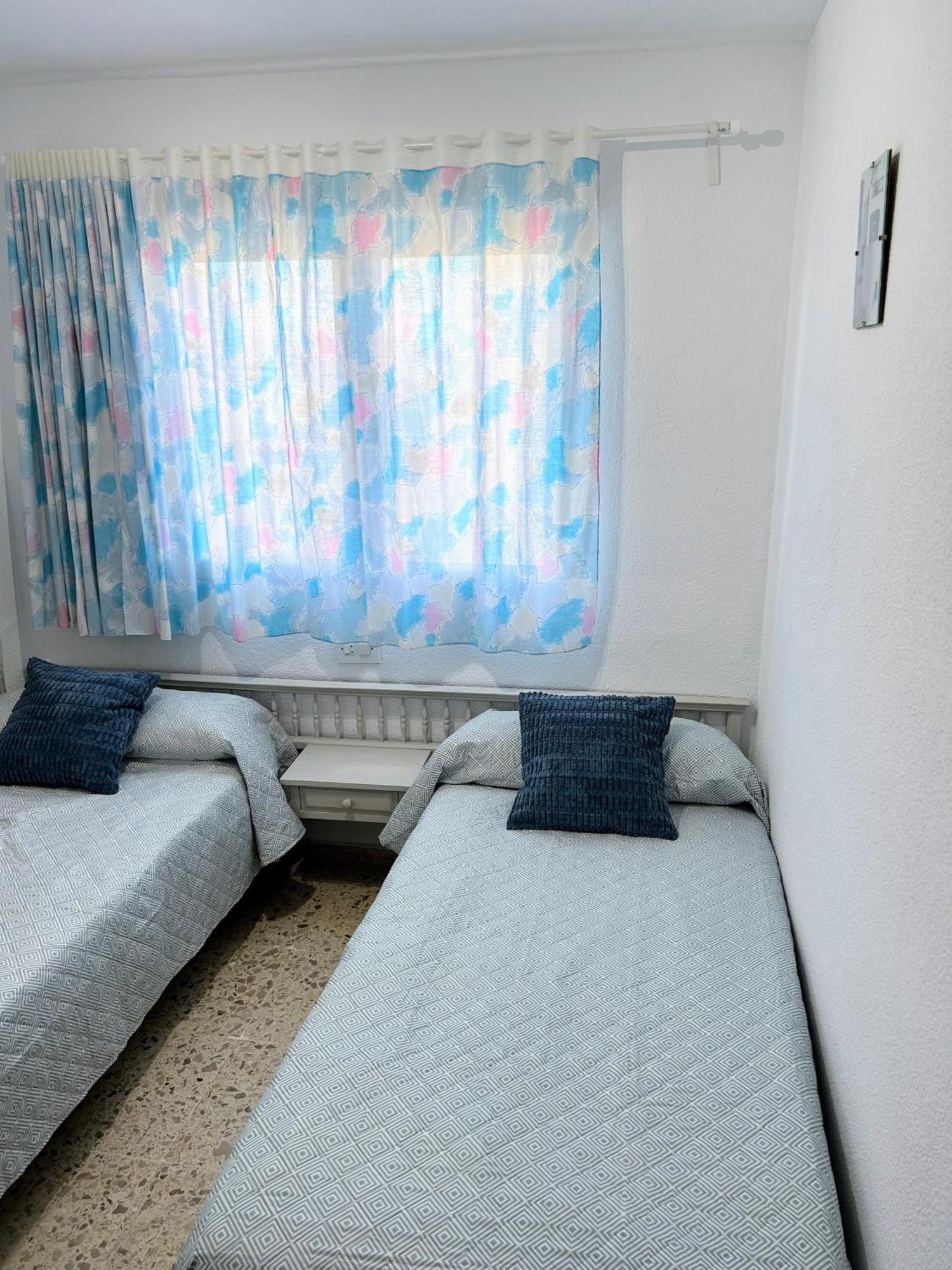 Apartamento Gandia Playa 150M Playa Con Parking Privado Y Piscina Playa de Gandia Zewnętrze zdjęcie