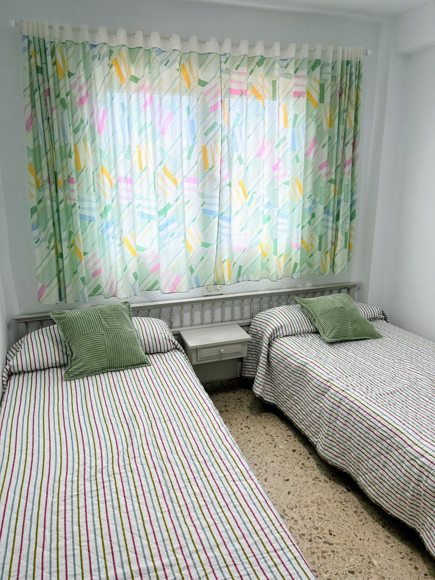 Apartamento Gandia Playa 150M Playa Con Parking Privado Y Piscina Playa de Gandia Zewnętrze zdjęcie